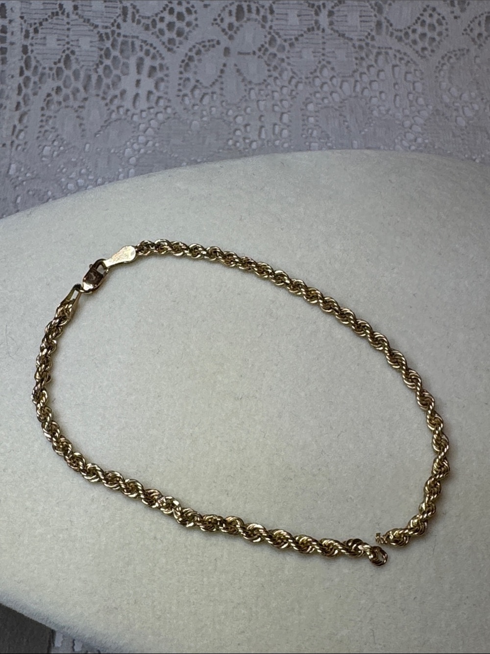 10K Gold Rope Classic Chain Bracelet Women's Jewelry 1.99 grams Broken